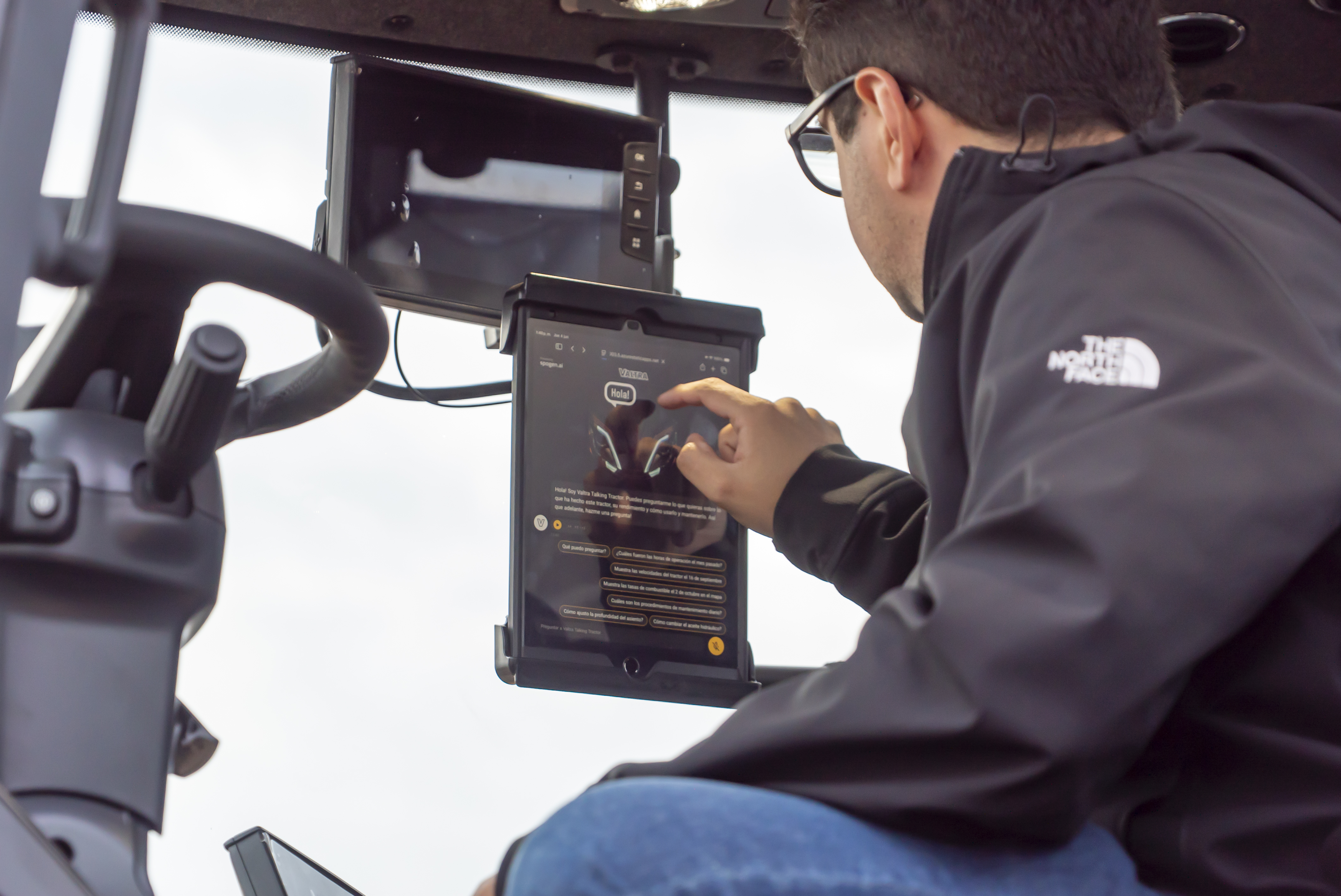 Guiado satelital, IA y voz: Las tecnolog&iacute;as que Valtra y PTx presentar&aacute;n en conjunto